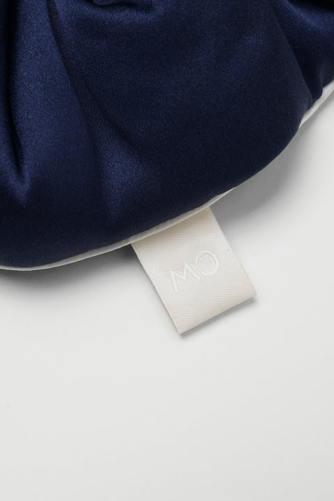 Chouchou in Twilight ナイトシュシュ celebrate with silk.