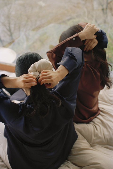 Chouchou in Glint Night Scrunchie